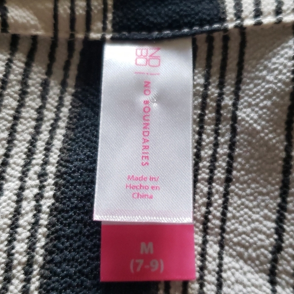 No Boundaries Blouse - Picture 8 of 9